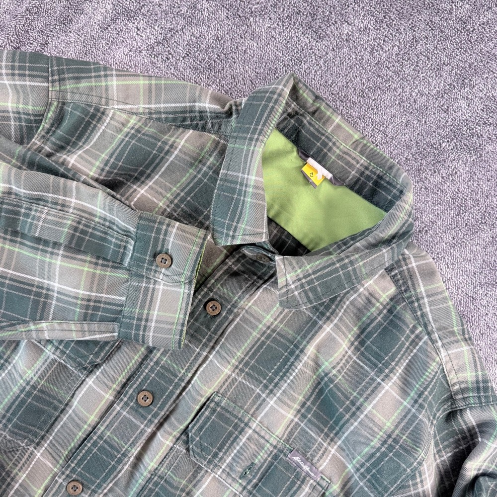 Eddie Bauer Mens Green Plaid Long Sleeve Button Up Shirt Large Polyester